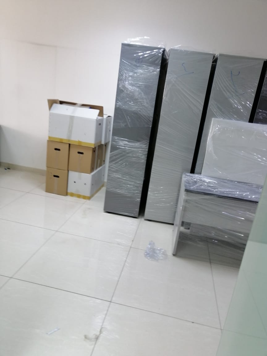نقل وتجهيز الأجهزة المنزلية والكهربائية الحساسة بعناية